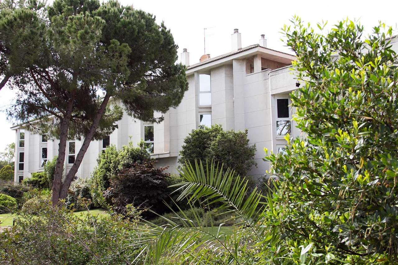 Hotel Punt 14 Gava Exterior photo